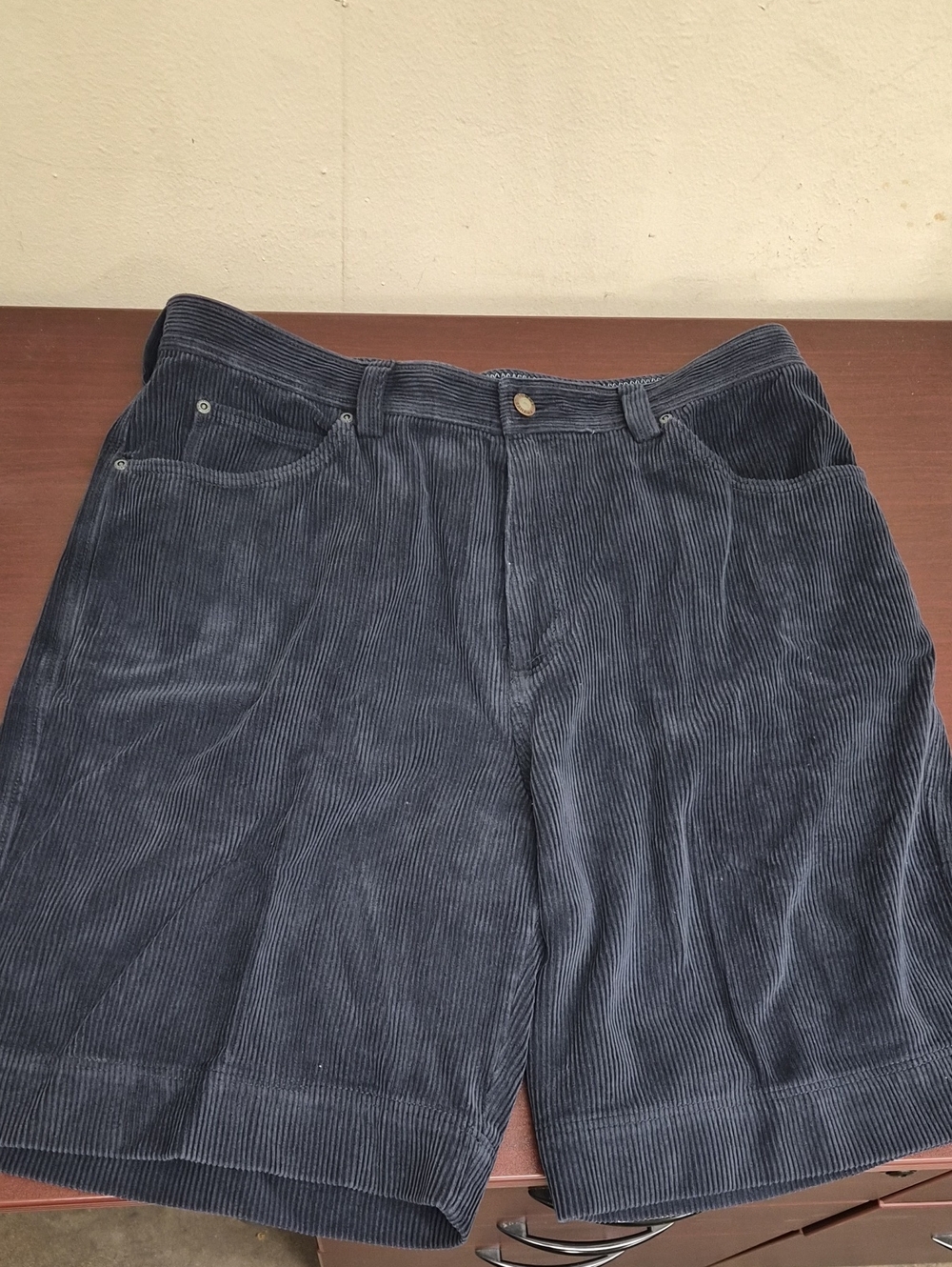 Tommy Bahama Men's Navy Corduroy Flat Front Shorts Size 36